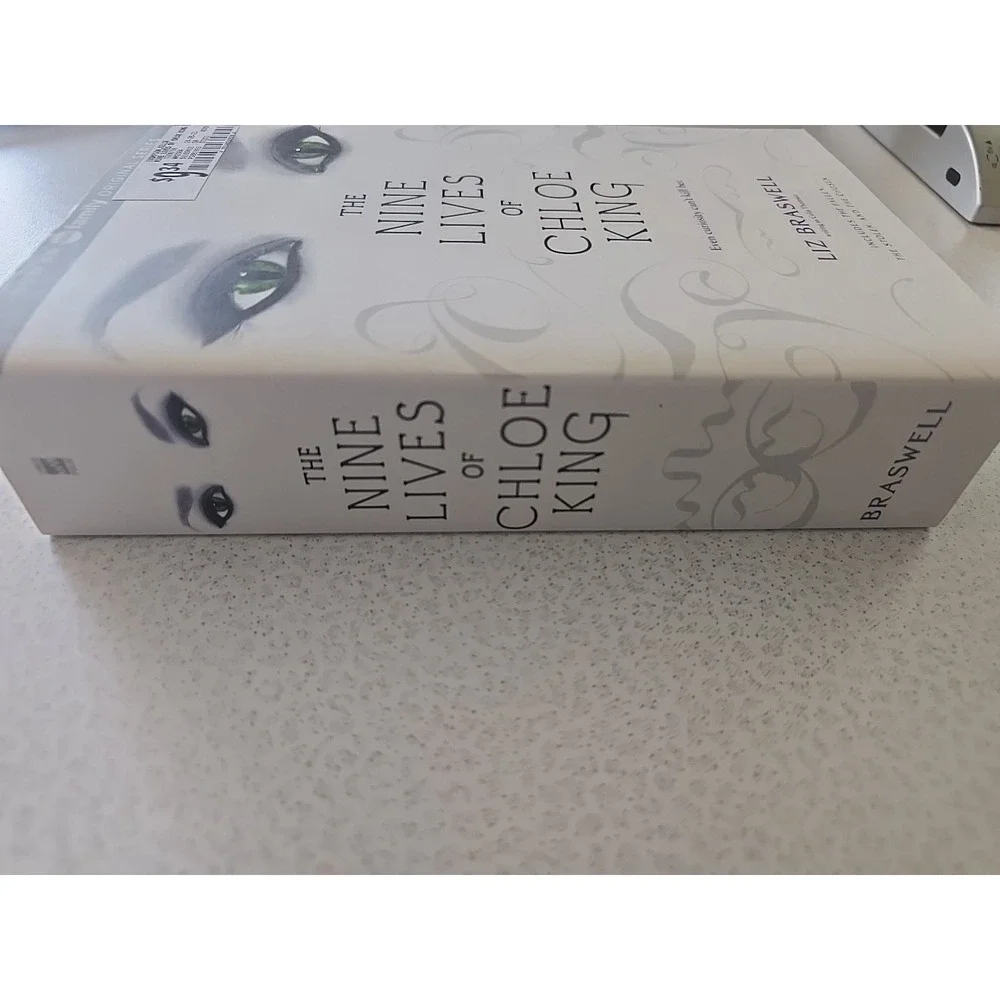 The Nine Lives of Chloe King : The Fallen; The‎ Stolen; The Chosen - Paperback